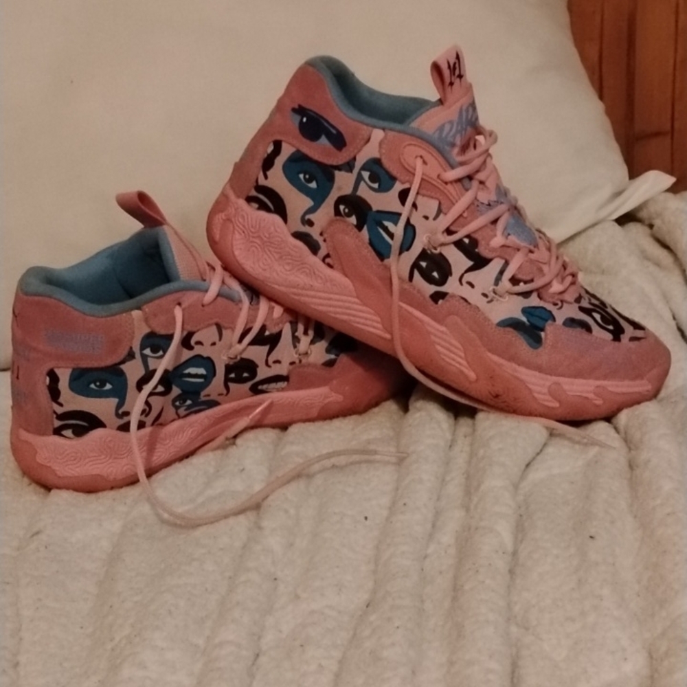 Puma X Kidrobot MB Pink Eyeball Design Melo Ball Men Size 12